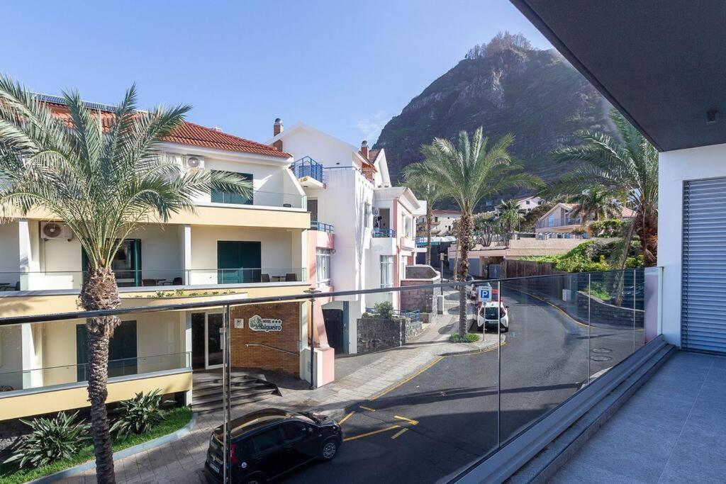 Luxury And Modern Apartment In Porto Moniz Center Exteriör bild