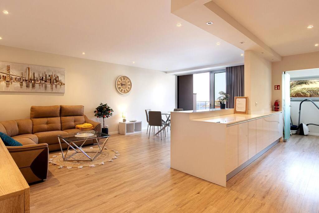 Luxury And Modern Apartment In Porto Moniz Center Exteriör bild